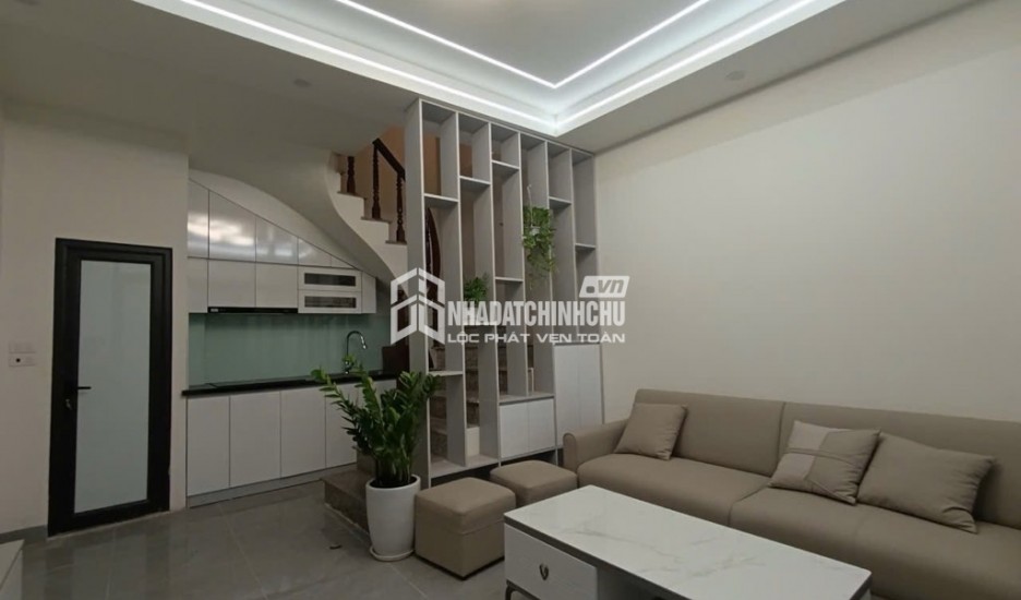 8.7 tỷ- Hồ Tùng Mậu gần ĐHTM DT 33MX8.7 TỶ.